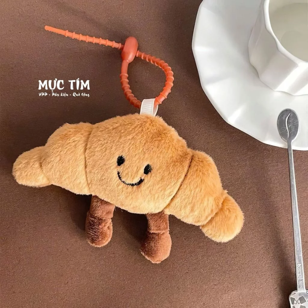 Móc khoá gấu bánh mì/ bánh croissant nâu 39k — bánh croissant