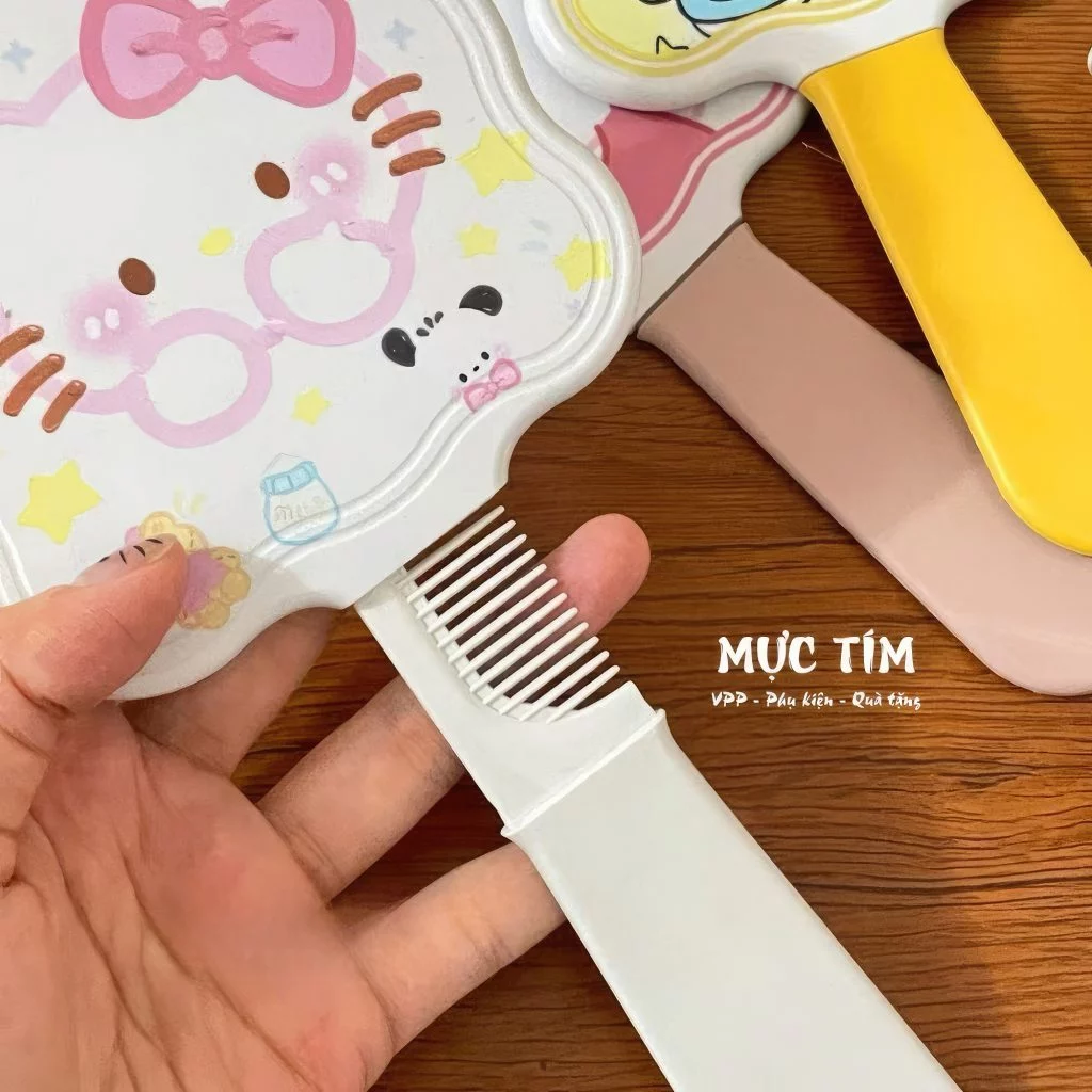 gương cầm tay hoạt hình